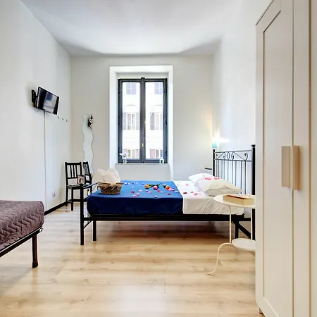 Ad Hoc 3* Rome